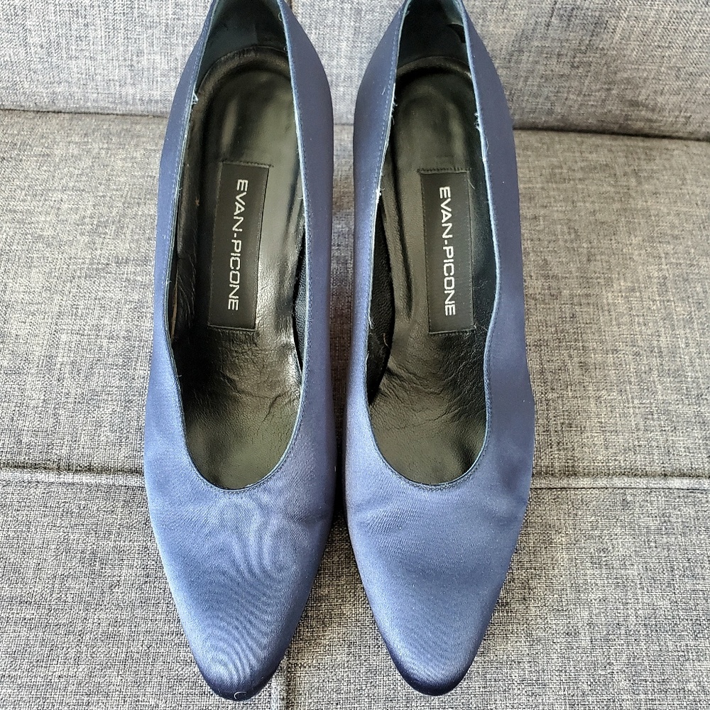 EVAN-PICCONE Navy Satin Pump